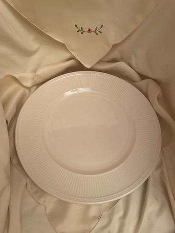 Borden 31 cm Windsor beschikbaar voor biedingen