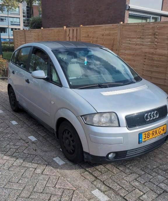 Audi A2 1.2 TDI 45KW AUT 2001 Grijs, Auto's, Audi, Particulier, A2, Diesel, A, MPV, Automaat, Geïmporteerd, Zilver of Grijs, Voorwielaandrijving