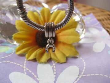 Pandora bedel P192 = DANGLE hoefijzer # horse shoe beschikbaar voor biedingen