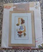 Nieuw Borduurpakket Lanarte Butterfly collage no 34829, Hobby en Vrije tijd, Ophalen of Verzenden, Nieuw, Handborduren, Borduurpakket