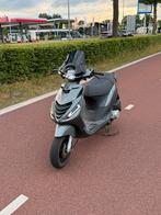 Piaggio zip E5, Fietsen en Brommers, Scooters | Piaggio, Ophalen, Zo goed als nieuw, Zip