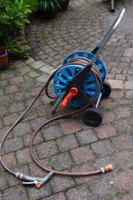 Gardena haspel, met 20 m tuinslang, sproeier, en koppelingen, Tuin en Terras, Tuinslangen, Ophalen, Zo goed als nieuw, Tuinslanghaspel
