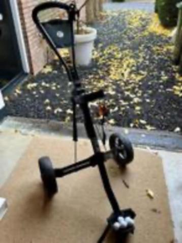 Golftrolly beschikbaar voor biedingen