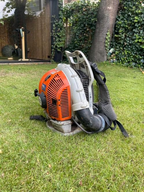 Stihl bladblazer BR 600, Tuin en Terras, Bladblazers, Gebruikt, Ruggedragen, Benzine, Ophalen of Verzenden