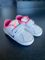 Schattige Nike sneakers, maat 19,5, Schoentjes, Meisje, Gebruikt, Ophalen of Verzenden