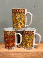 Vintage theekoppen paisley Chinoiserie achthoekig set/3, Gebruikt, Ophalen of Verzenden, Overige stijlen, Kop(pen) en/of Schotel(s)