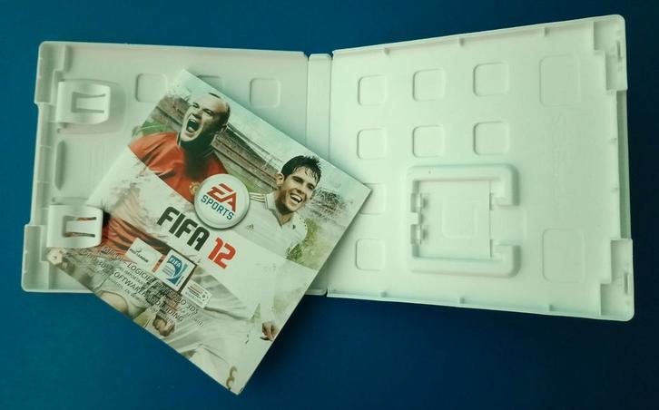 Nintendo 3DS – FIFA 12 – Alleen Doosje + Handleiding, Spelcomputers en Games, Games | Nintendo 2DS en 3DS, Niet werkend, Sport