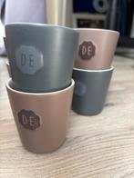 12 Douwe Egberts Koffiekoppen, Huis en Inrichting, Keuken | Servies, Ophalen, Gebruikt, Keramiek, Effen
