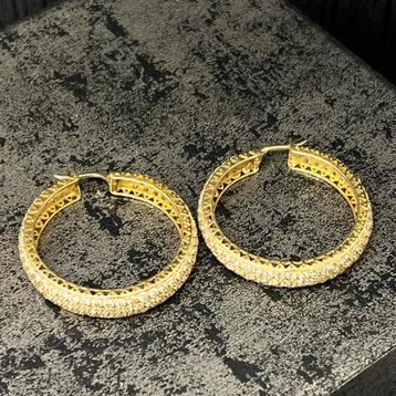 14k gouden oorbellen prachtig model  beschikbaar voor biedingen