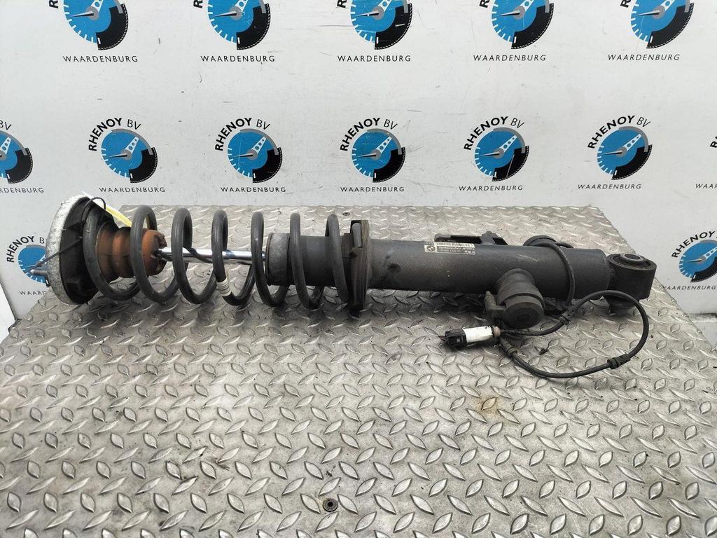 BMW 5 SERIES F10 550xi High Executive  VEERPOOT / SCHOKBREKE, Ophalen of Verzenden, Gebruikt, Stiba lid