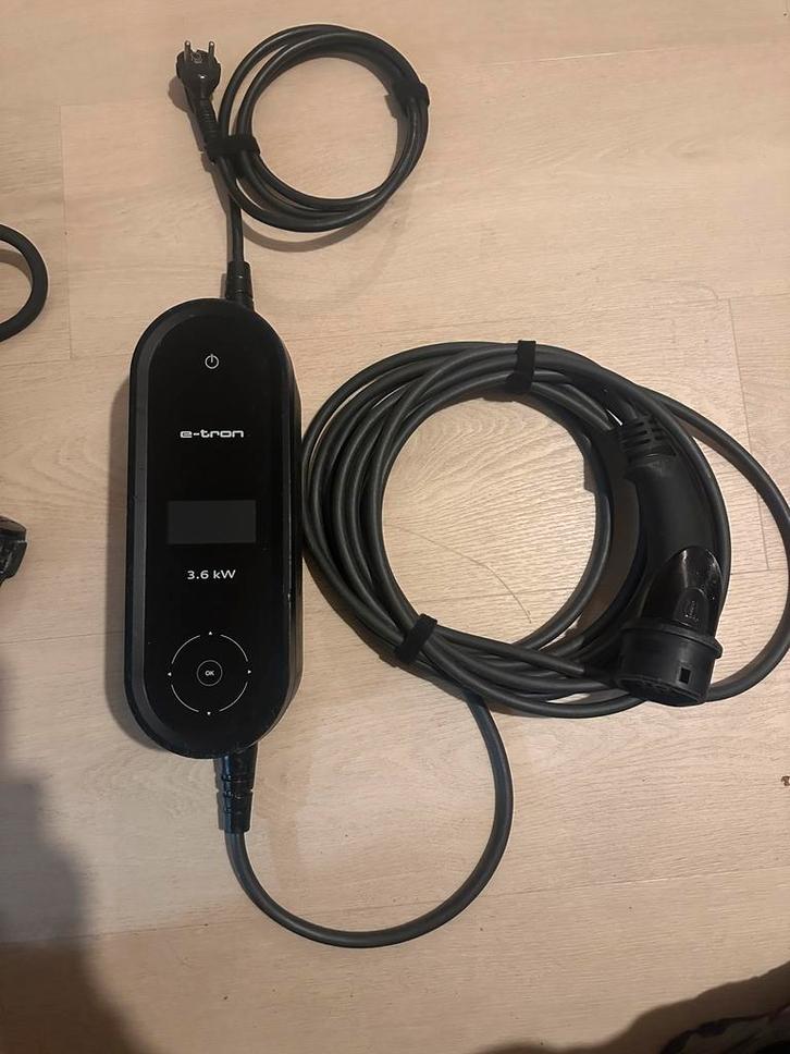 Audi e-tron Thuislander 3.6 KW + verlengkabels + tas, Auto diversen, Laadpalen, Gebruikt, Laadpaal en Laadkabel, Ophalen of Verzenden