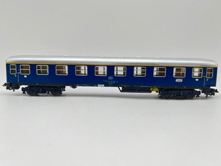 Märklin H0 – 4051 1e klas rijtuig (DB) met verlichting, Hobby en Vrije tijd, Modeltreinen | H0, Gebruikt, Wagon, Wisselstroom
