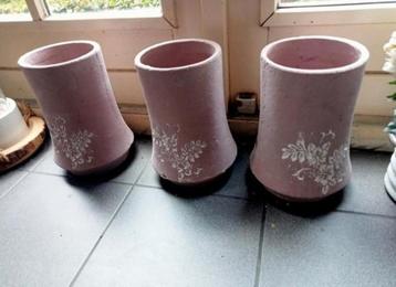 3x bloempot roze - beton/steen - 30cm hoog beschikbaar voor biedingen