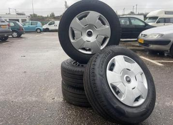 Ford custom banden 6x120 beschikbaar voor biedingen