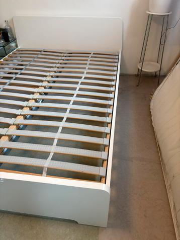 Ikea Bedframe 140x200 + Lattenbodem - afbeelding 5