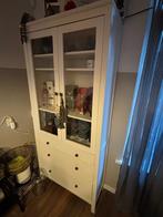 Vitrinekast hemnes IKEA, Huis en Inrichting, Kasten | Vitrinekasten, Zo goed als nieuw, 150 tot 200 cm, 25 tot 50 cm, 50 tot 100 cm