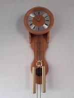 Houten Wandklok met Slinger en Gewichten, Huis en Inrichting, Woonaccessoires | Klokken, Ophalen, Zo goed als nieuw, Analoog, Wandklok