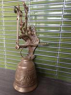 Antieke Bronzen Bel met Wandhouder, Ophalen of Verzenden, Brons