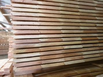 Douglas planken fijnbezaagd met een halfhoutse verbinding beschikbaar voor biedingen