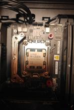 RYZEN 7 7800X3D, Computers en Software, Processors, Ophalen of Verzenden, Zo goed als nieuw, 3 tot 4 Ghz