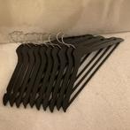 10 houten kledinghangers, zwartgelakte houten kleerhangers, Kleding | Dames, Kledinghangers, Ophalen, Zo goed als nieuw, Hout