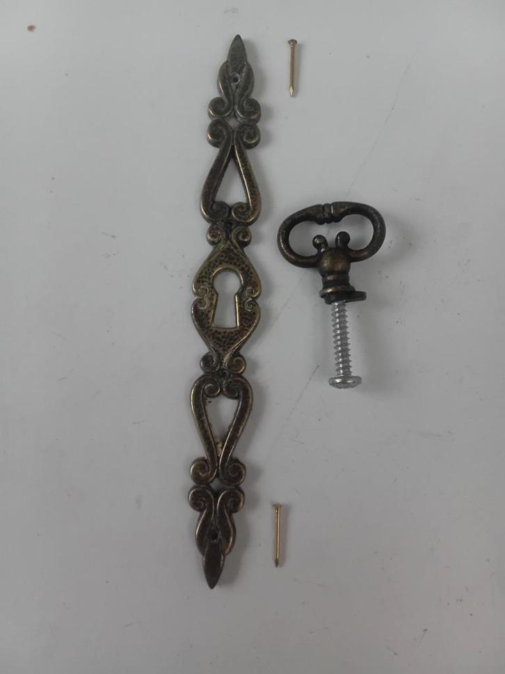 Vintage meubelbeslag met sleutelgreepjes, Antiek en Kunst, Antiek | Koper en Brons, Ophalen of Verzenden
