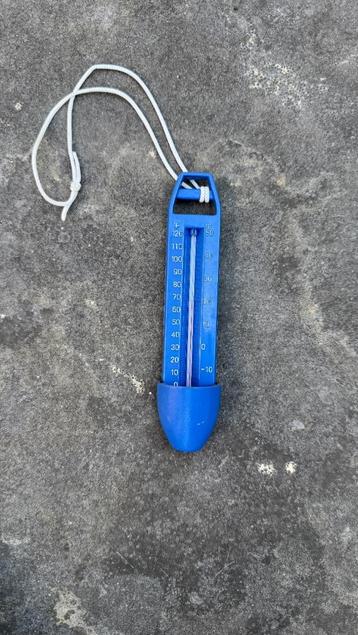 Zwembadthermometer beschikbaar voor biedingen