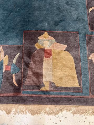 Wollen Vloerkleed met volksdansers beschikbaar voor biedingen