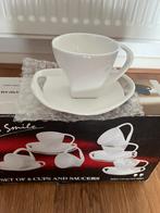 Koffie kopjes met schotel wit, Huis en Inrichting, Keuken | Servies, Ophalen, Zo goed als nieuw, Overige stijlen, Kop(pen) en/of Schotel(s)