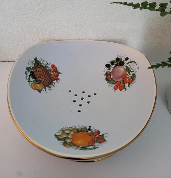 Retro vintage Flora Gouda keramiek fruittest., Antiek en Kunst, Antiek | Servies los, Ophalen of Verzenden