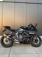 YAMAHA R7 | 2024 | BLACK | AKRAPOVIC | 35KW, Motoren, Motoren | Yamaha, 2 cilinders, Motorrijbewijs A, Particulier, 689 cc