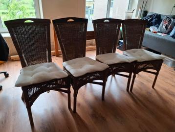 Rieten stoel voor eettafel 4 stuks beschikbaar voor biedingen