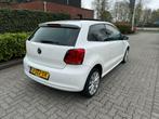 Volkswagen Polo 1.2 Easyline pano, cruise, stoelverw, airco, Voorwielaandrijving, Euro 5, Gebruikt, Zwart