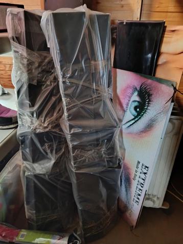 Zwarte ijzeren winkel display  beschikbaar voor biedingen