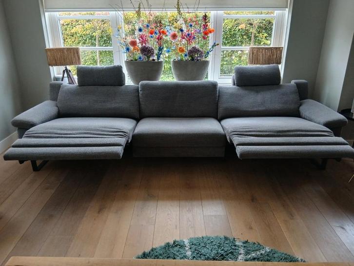 Grijze Montel 3 persoonsbank met relax functie, Huis en Inrichting, Banken | Bankstellen, Zo goed als nieuw, Rechte bank, Driepersoons