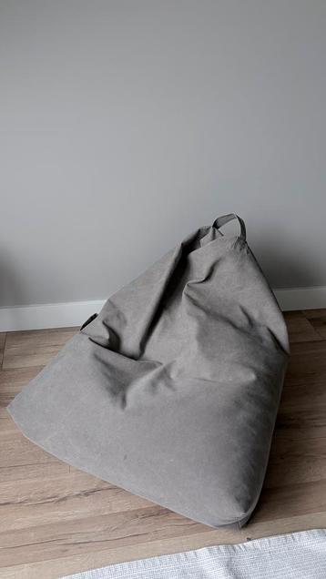 Grijze Zitzak van Zara Home beschikbaar voor biedingen