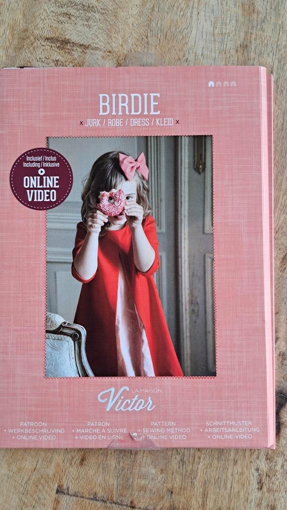 Birdie patroon van la maison Victor mt 92 t/m 152, Hobby en Vrije tijd, Kledingpatronen, Zo goed als nieuw, Overige typen, Kind