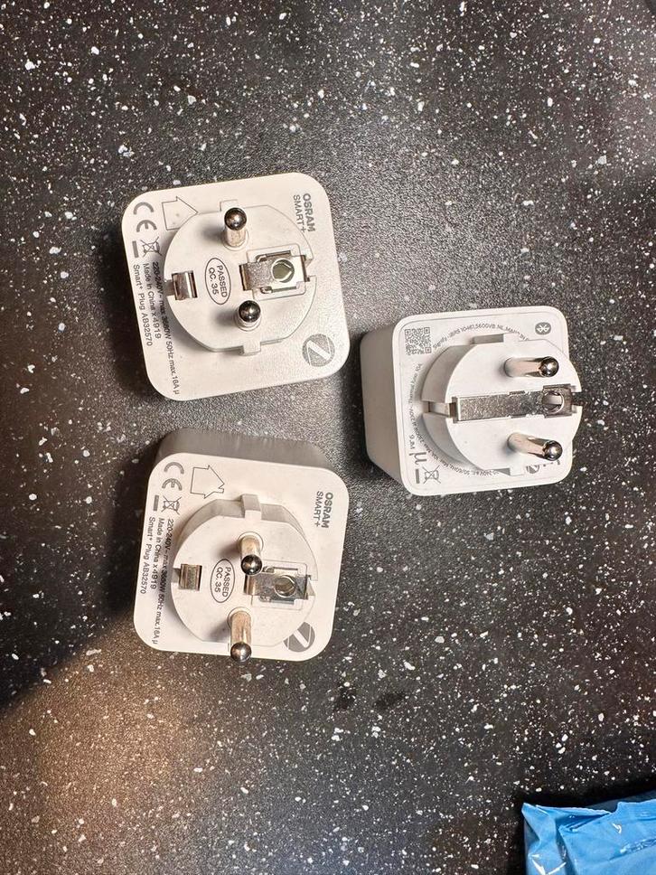 Osram Smart+ stekkers Zigbee (2 stuks)Philips Hue smart plug, Computers en Software, Powerlines, Zo goed als nieuw, Ophalen of Verzenden