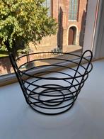Fruitmand zwart, Huis en Inrichting, Woonaccessoires | Schalen en Manden, Ophalen of Verzenden, Zo goed als nieuw, Rond, Overige materialen