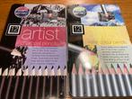 12 Artist water colour pencils & 12 Artist charcoal pencils., Ophalen of Verzenden, Zo goed als nieuw