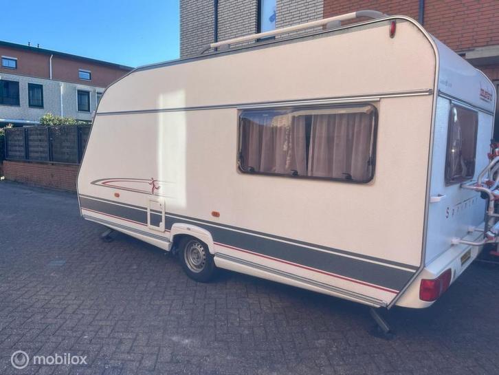Beyerland 466B, Caravans en Kamperen, Caravans, Bedrijf, 750 - 1000 kg, Beyerland, 6 tot 7 meter