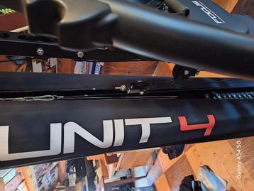 Fitness apperatuur, roeiapperaat, fiets, crosstrainer beschikbaar voor biedingen