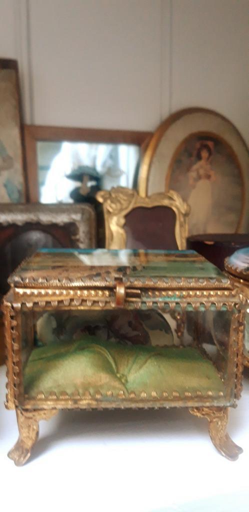 Zeer mooi oud Frans Brocante glazen juwelen/opberg kistje, Antiek en Kunst, Curiosa en Brocante, Ophalen of Verzenden
