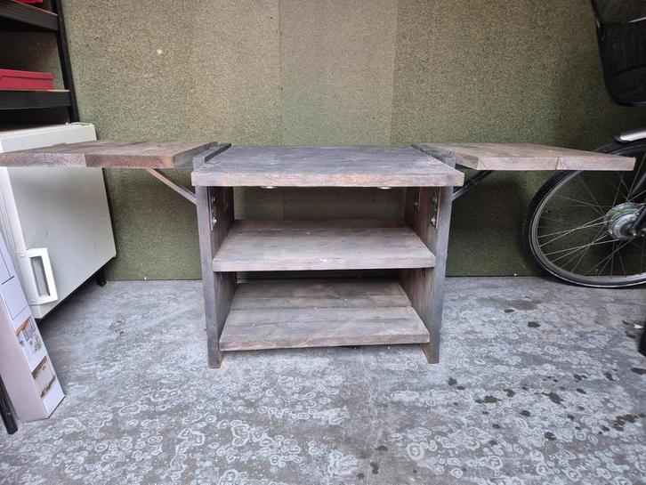 Werkbank/barbecue tafel, Tuin en Terras, Barbecue-accessoires, Zo goed als nieuw, Ophalen
