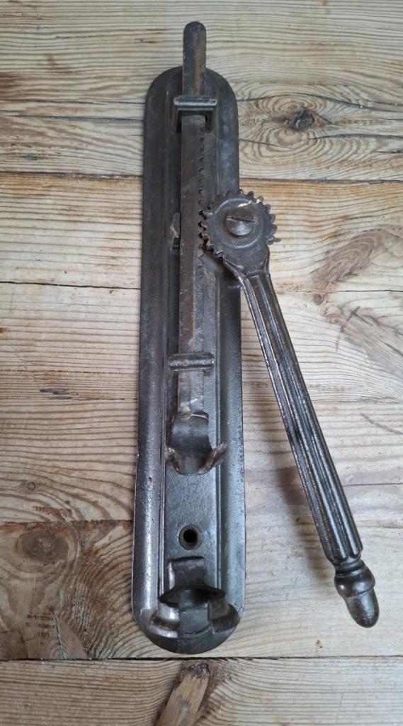 Oude Franse gietijzeren muur kurkentrekker, Antiek en Kunst, Antiek | Gereedschap en Instrumenten, Ophalen of Verzenden