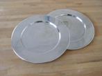 2 Onderborden / borden, zilverkleurig; diameter 30 cm, Huis en Inrichting, Keuken | Servies, Overige materialen, Ophalen of Verzenden