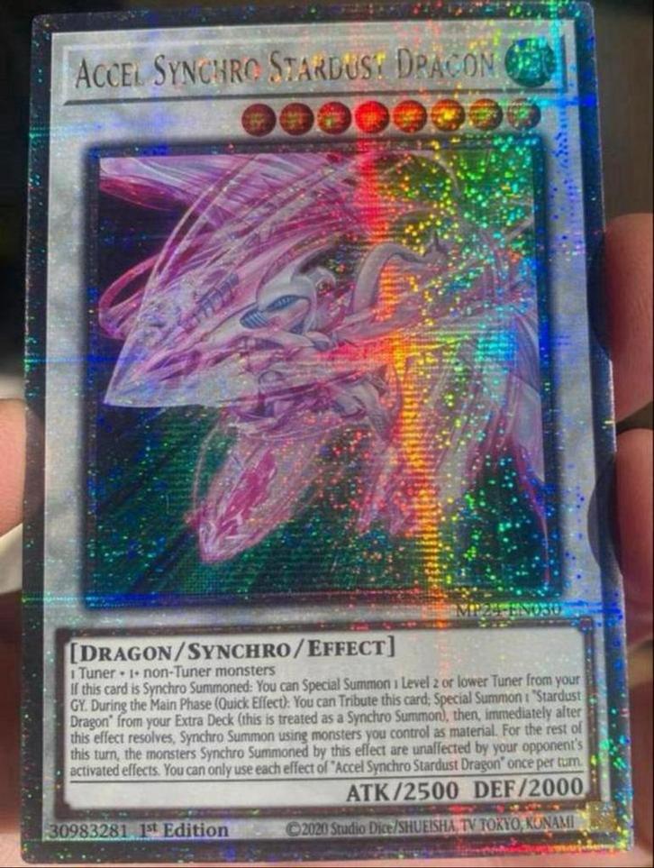 Yu-Gi-Oh! Accel Synchro Stardust Dragon MP24 QCR 1st Ed !, Hobby en Vrije tijd, Verzamelkaartspellen | Yu-gi-Oh!, Zo goed als nieuw