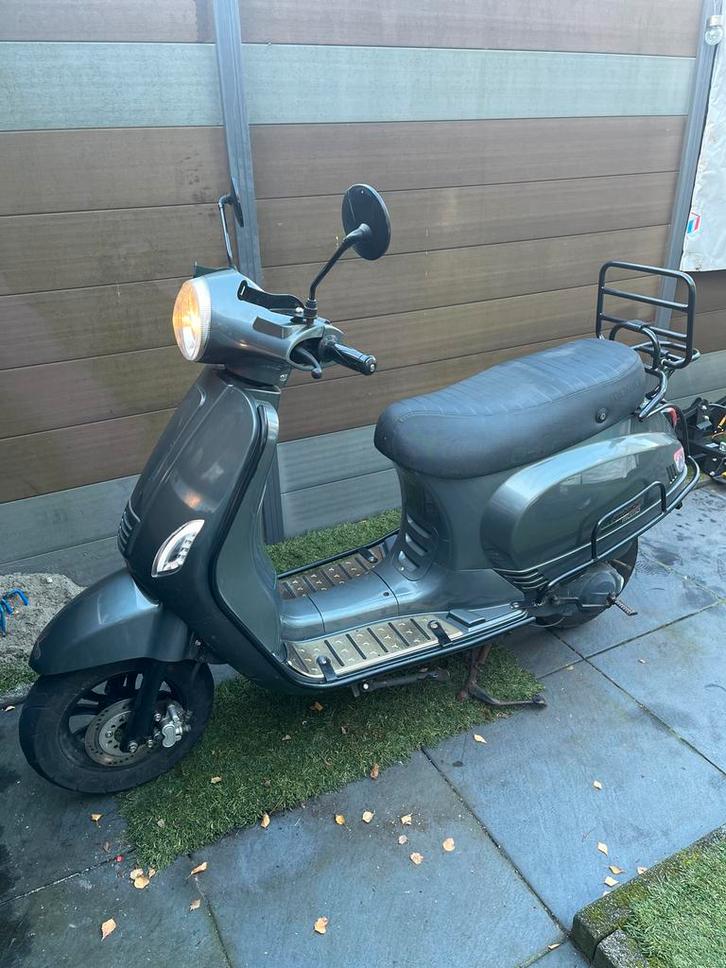 Momo morino 50 scooter te koop, Fietsen en Brommers, Brommeronderdelen | Scooters, Gebruikt, Overige merken, Overige typen, Ophalen