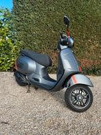VESPA GTS 300 SUPERSPORT HPE 2024 keyless go GARANTIE, Motoren, 300 cc, Bedrijf, Minimaal motorrijbewijs A2, 1 cilinder