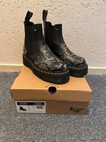 Dr martens laarsjes 39 beschikbaar voor biedingen